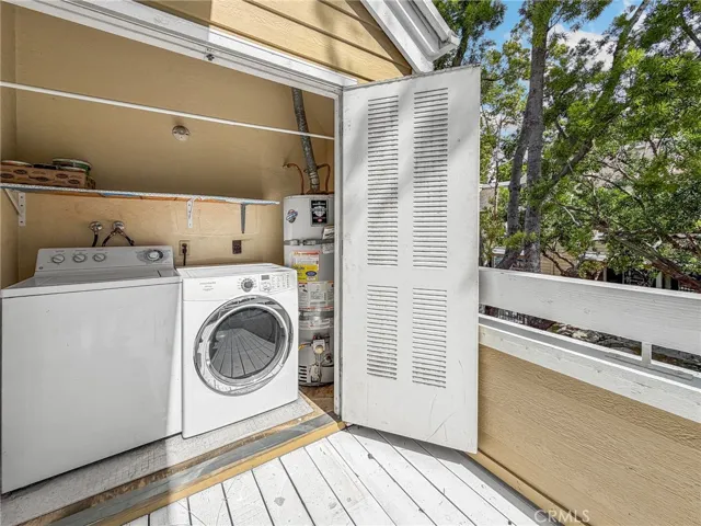 Includes washer & dryer