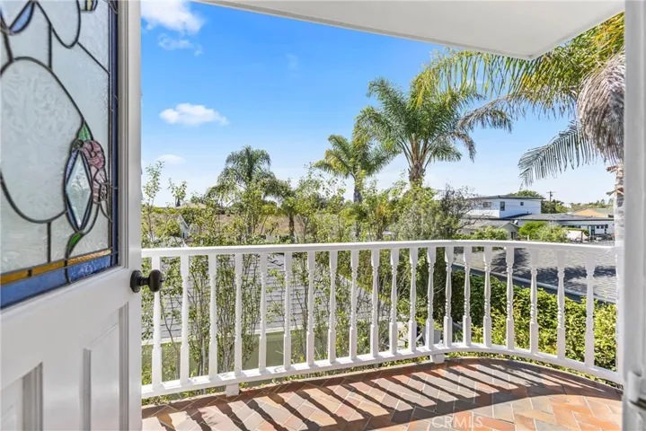 1919 Santa Ana, Costa Mesa, California 92627