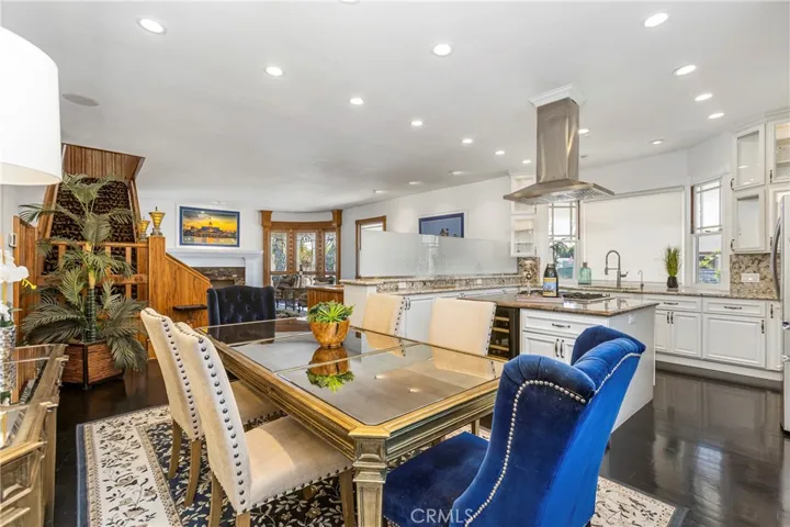 1919 Santa Ana, Costa Mesa, California 92627