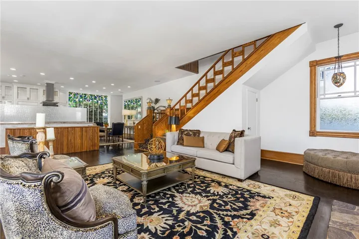 1919 Santa Ana, Costa Mesa, California 92627