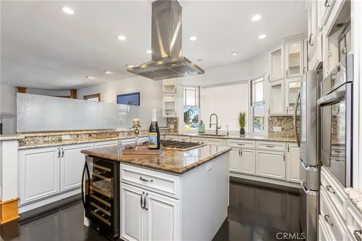 1919 Santa Ana, Costa Mesa, California 92627