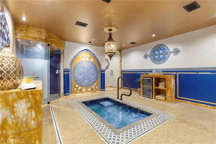 1919 Santa Ana, Costa Mesa, California 92627
