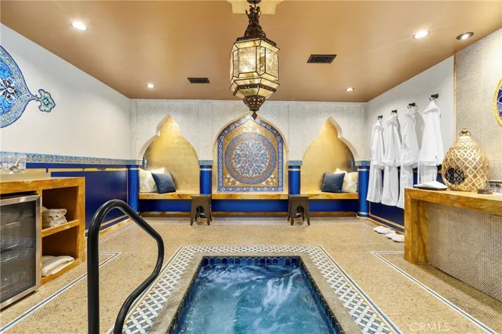 1919 Santa Ana, Costa Mesa, California 92627