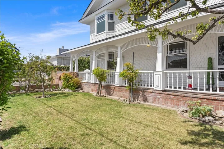 1919 Santa Ana, Costa Mesa, California 92627