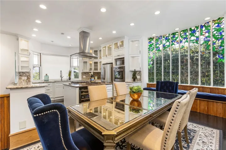 1919 Santa Ana, Costa Mesa, California 92627