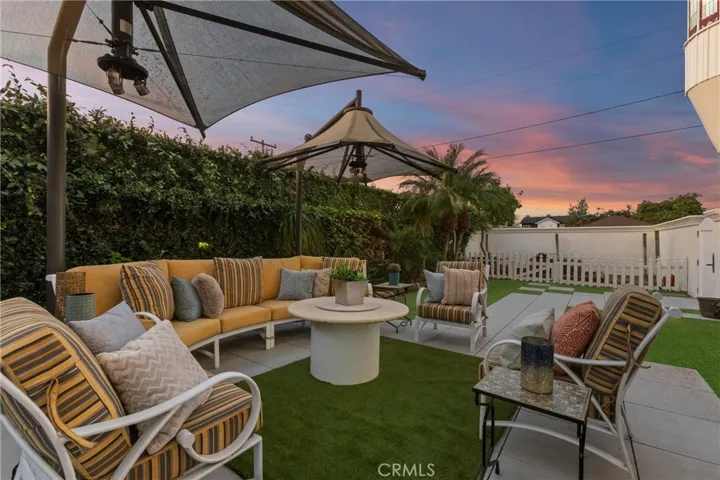 1919 Santa Ana, Costa Mesa, California 92627