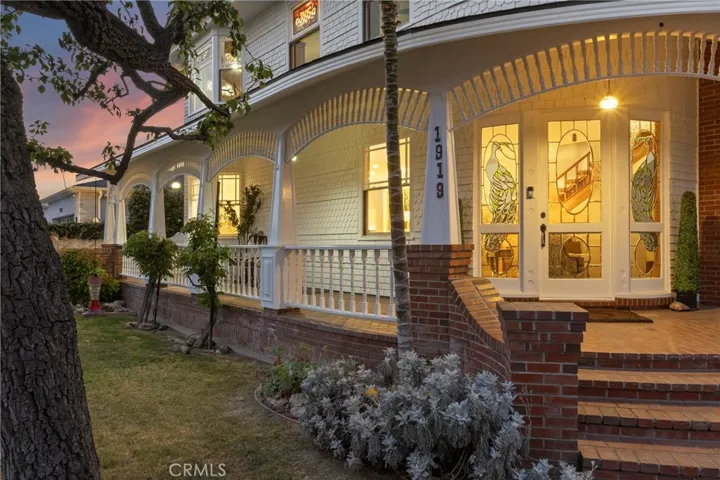 1919 Santa Ana, Costa Mesa, California 92627