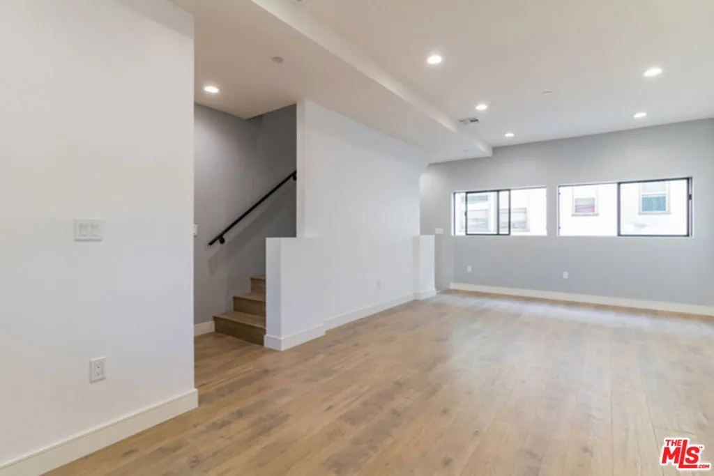 gallery-image 3