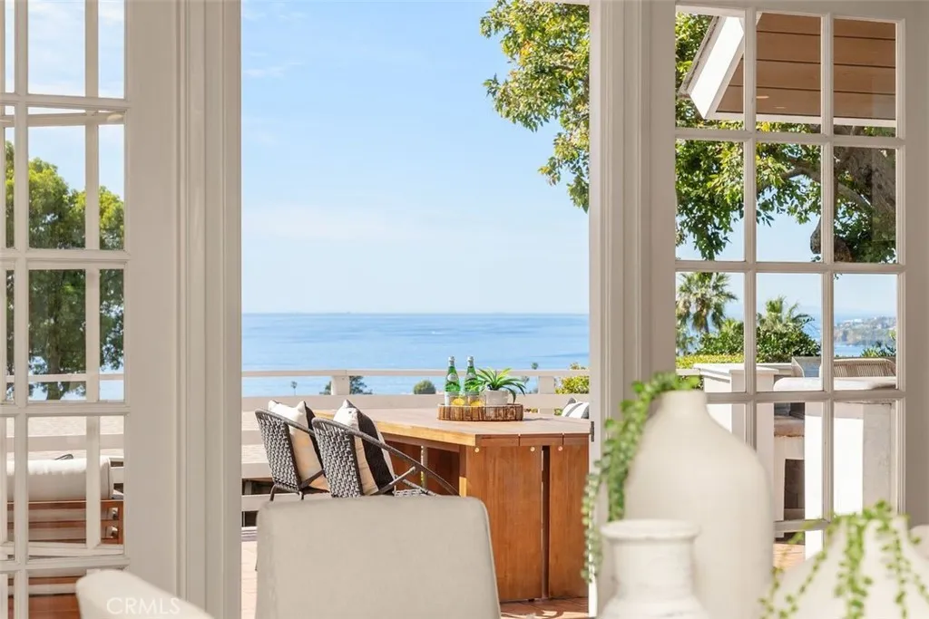 Coastal Living at it's finest!