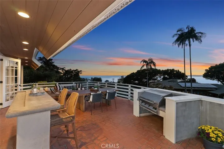 This is a quintessential Laguna Beach sunset!