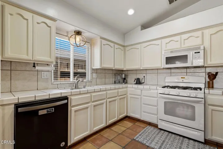 19-web-or-mls-12614-grand-teton-dr