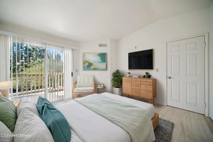 29-web-or-mls-Oak Run Trail 103-S0503-02