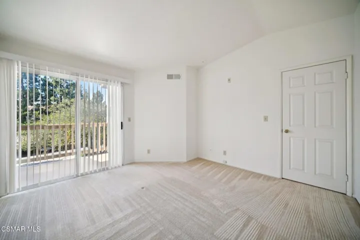 28-web-or-mls-Oak Run Trail 103-S0503-02