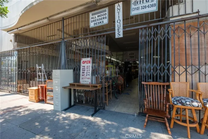 Secondhand Store