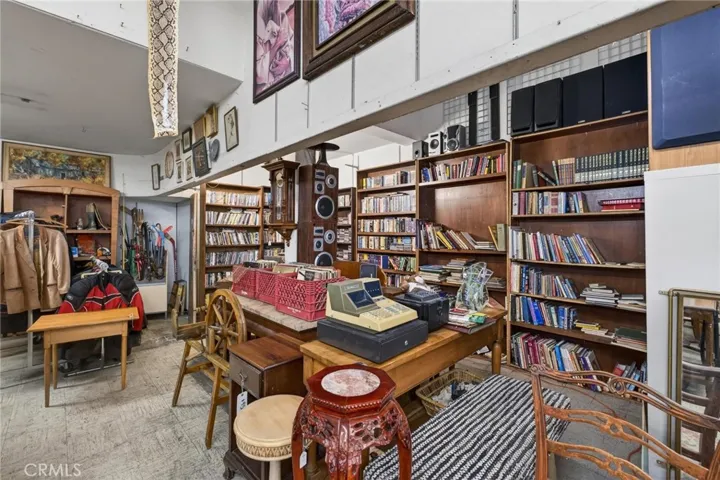 Secondhand Store