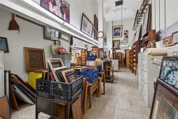 Secondhand Store