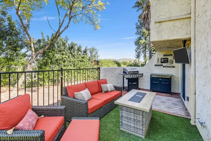 1364 Tanager Lane, El Cajon, California 92020