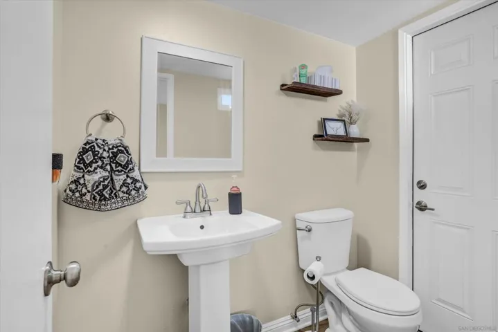 1364 Tanager Lane, El Cajon, California 92020