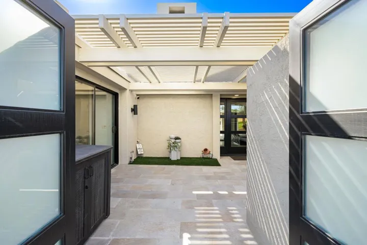 11-web-or-mls-JBMission_OPMG_0326_011