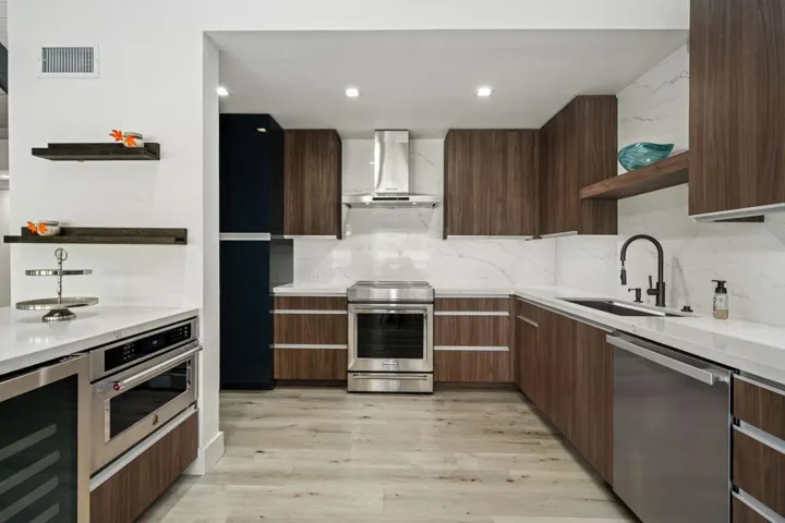 21-web-or-mls-JBMission_OPMG_0326_021