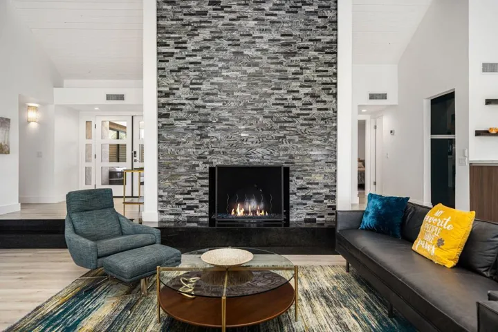 19-web-or-mls-JBMission_OPMG_0326_019