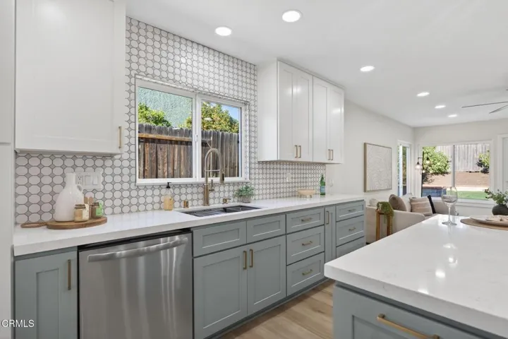 Quartz Counters & Tile Backsplash