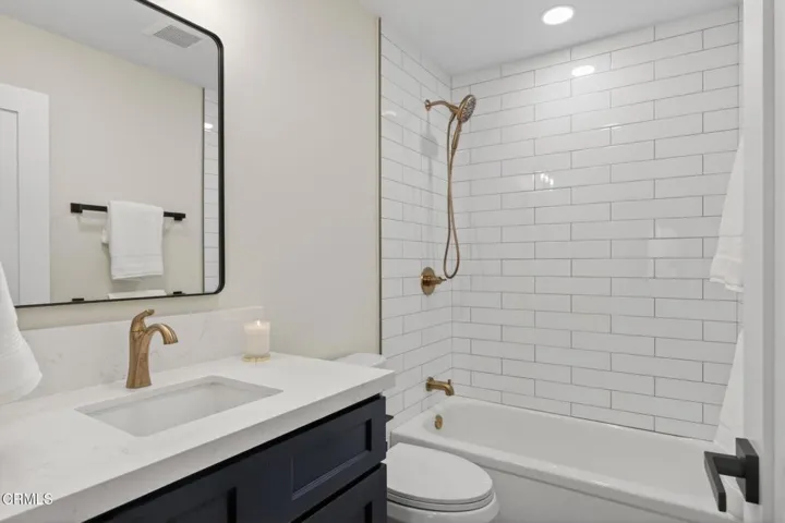 Secondary Bath with Tub & Shower