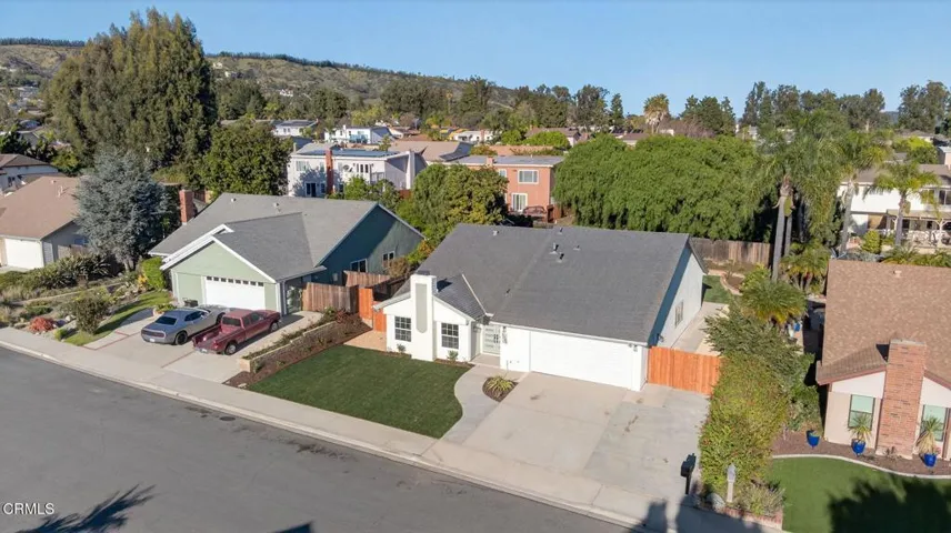 53-web-or-mls-Upmarket Media-2086Ran-Aer