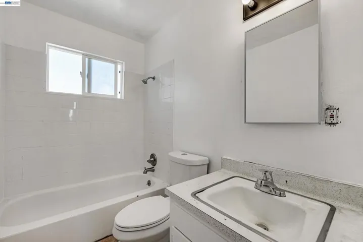 2828 22nd Avenue, Oakland, California 94606