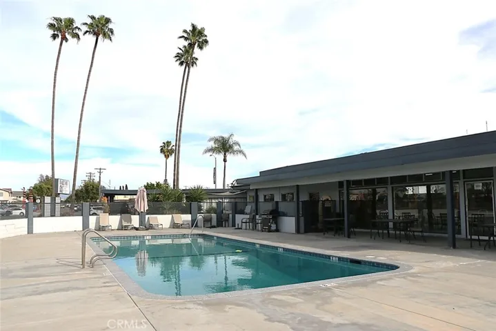 Community, main pool