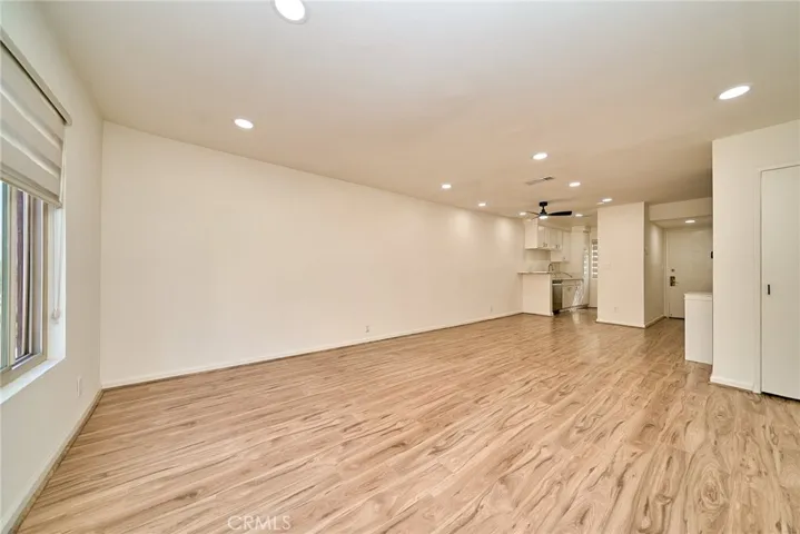 LIVINGROOM 4