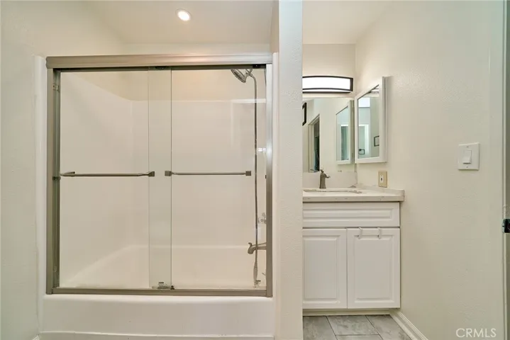 FULL BATH 1