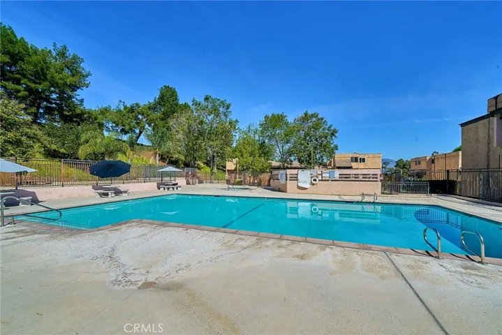 POOL1