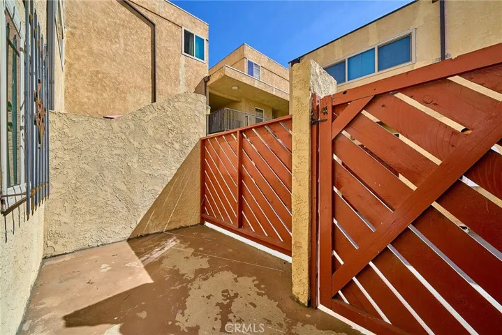 PATIO W STORAGE 2
