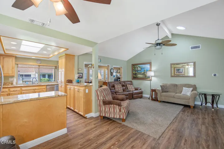 42112 Village 42 Camarillo WeSellLeisure