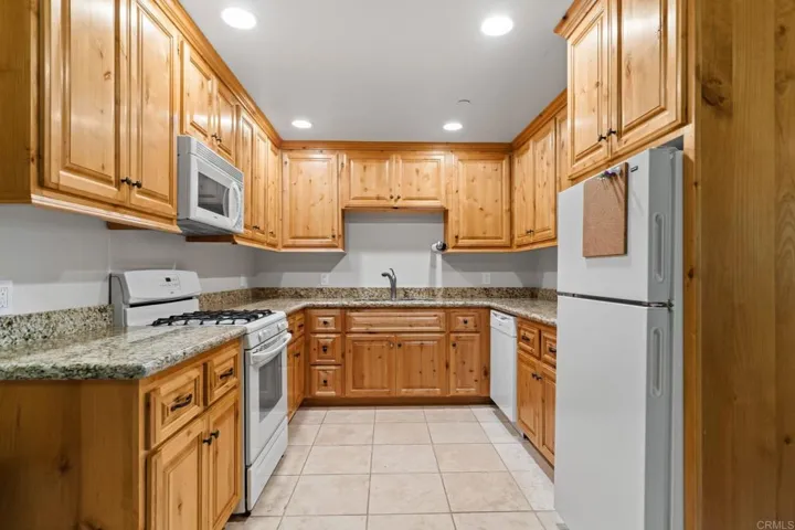 Main House downstairs additional kitchen space