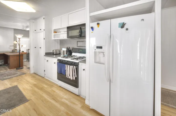 Kitchen2 (1)