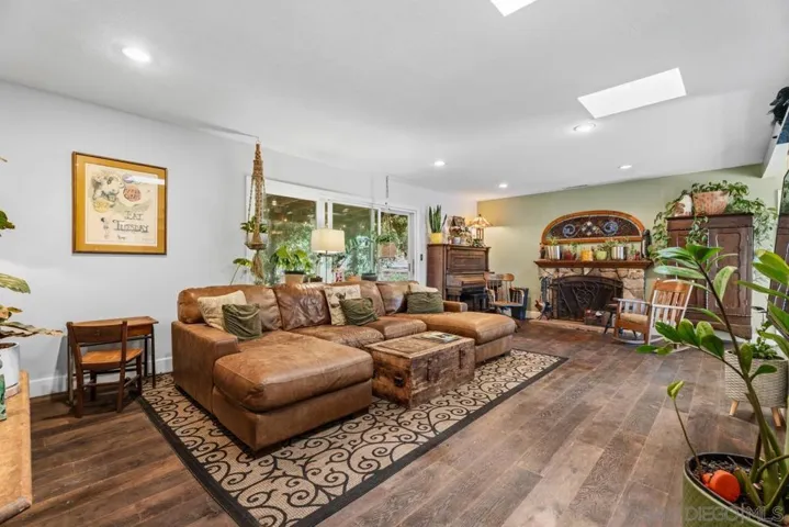 , Poway, California 92064