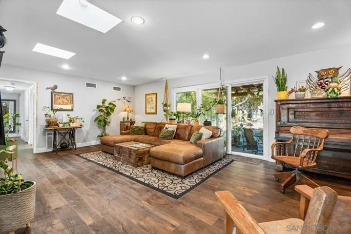 , Poway, California 92064