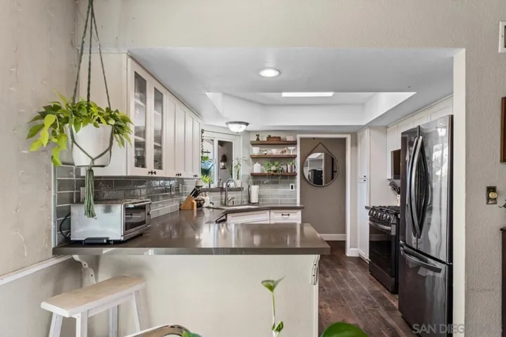 , Poway, California 92064