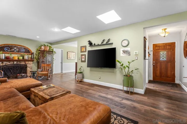 , Poway, California 92064