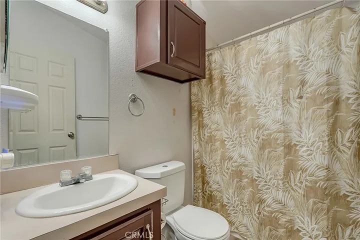 25088 Camino Del Norte, Barstow, California 92311