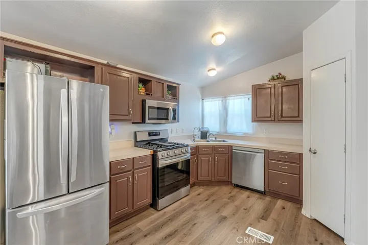 25088 Camino Del Norte, Barstow, California 92311