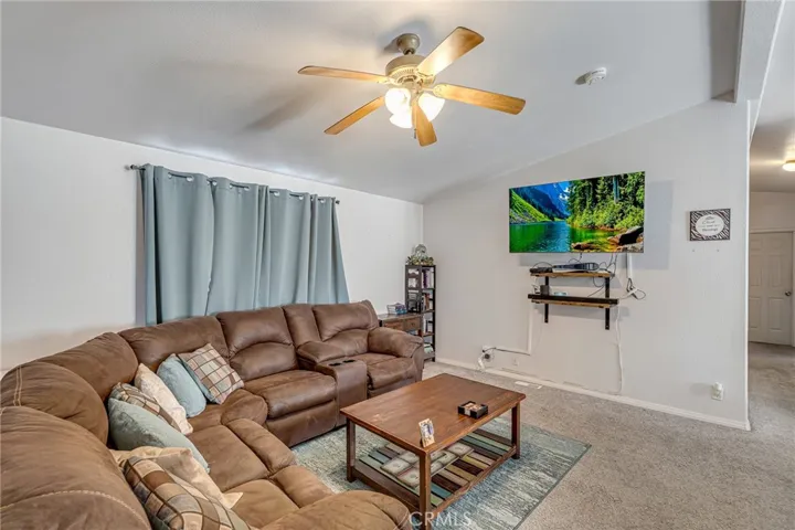 25088 Camino Del Norte, Barstow, California 92311