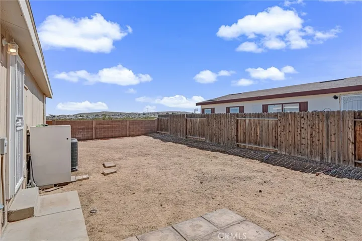 25088 Camino Del Norte, Barstow, California 92311