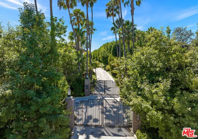 107 Delfern Drive, Los Angeles, California 90077