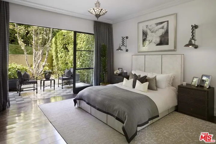 107 Delfern Drive, Los Angeles, California 90077
