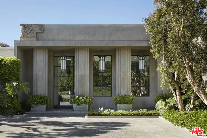 107 Delfern Drive, Los Angeles, California 90077