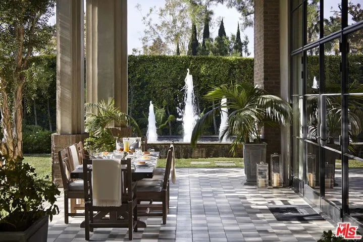 107 Delfern Drive, Los Angeles, California 90077