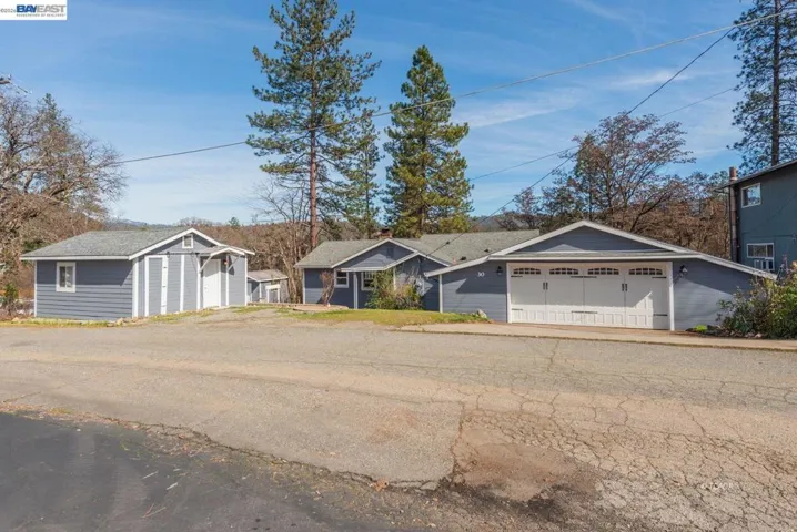 30 30 Paulsen St., Weaverville, California 96093